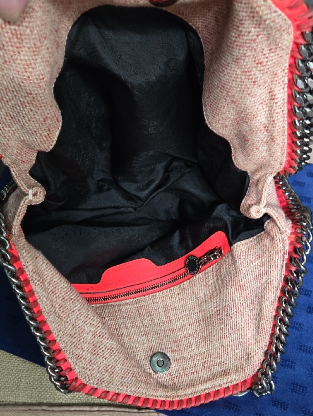 Stella McCartney Large Falabella Pink Tweed Tote with Gunmetal Chain Trim - Picture 10 of 16